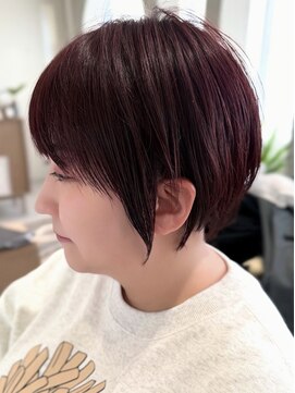 ショートボブ×ボルドー