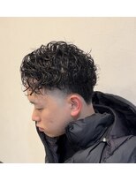 フォーシーズン カットクラブ(FOURSEASON CUT CLUB)&nbsp;スパイラルパーマ/テーパーフェード/スキンフェード