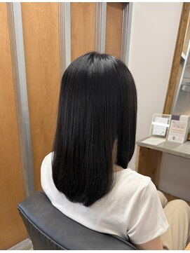 イン(yne.) 髪質改善でツヤツヤ
