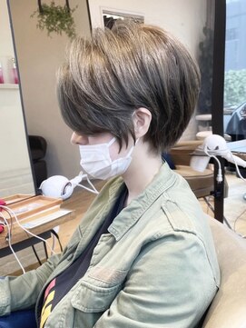 バンプ ギンザ(BUMP GINZA) 《30代、40代》癖の広がりにくびれショート