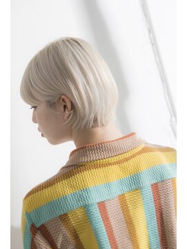 ミエル ヘア 新宿(miel hair) 〈mielhair新宿〉ホワイトミルクティー　ショートボブ