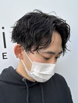 フィフス 天神大名(fifth)&nbsp;センターパートツイストスパイラルパーマツイストパーマ刈り上げ