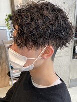 リット バイ フィフス 鹿児島中央駅店(Lit. by fifth)&nbsp;ツイストスパイラルパーマセンターパート波巻きスパイラルパーマ