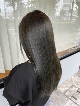 エイト(eight) オリーブベージュカラー