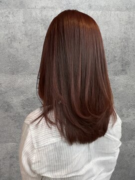 イシン(ISIN) 黒髪/縮毛矯正/髪質改善/インナーカラー[保土ヶ谷]