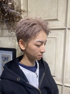 リバード(reverd) ミルクティーベージュ／スパイキーショート