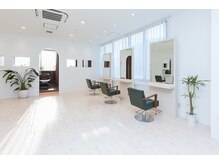 テラス(terrace)の雰囲気（女性スタッフ多数在籍で相談しやすい♪）