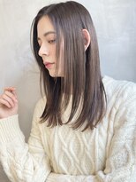 キビト(kibito)&nbsp;顔まわりレイヤー／軽さと動きのナチュラルストレート　大西真人
