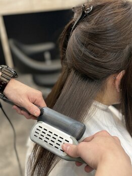 ドラン 梅田店(DRAN)の写真/【東梅田駅徒歩４分】施術翌日も変化を実感できる髪質改善♪思わず触れたくなる潤いと艶のある髪に！