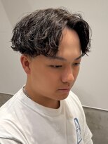 ラスト(LUAST) 波巻きスパイラルパーマセンターパート波巻きパーマメンズサロン