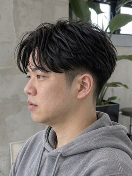 キリ 逗子(kiri) 逗子葉山ニュアンスパーマ眉テーパーフェードセンターパートR199