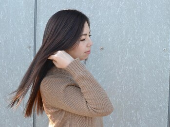 ヘアーアンドネイル ガレージ(GARAGE)の写真/【幸せになれるストレート☆】気になるクセや部分的なうねりを解消して自然で柔らかなストレートに♪