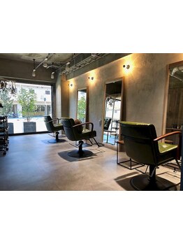 デザイナーが手掛けるくつろげる上質なサロン【comorebi】高級感溢れるお洒落な空間で至福の時間を＊