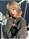 切りっぱなしボブ　ハイトーンカラー　ミニボブ　