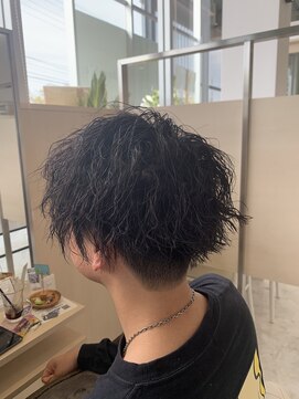 アドラーブル 長岡リバーサイド千秋店(adorable) 刈り上げマッシュ×ツイストパーマ 10代 20代