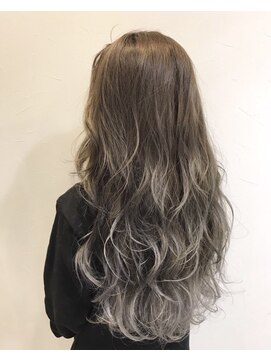 クララ カシハラ(CLALA Kashihara) グラデーション シルバーグレージュ