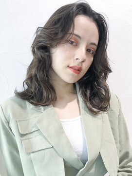 アイティーバイアルバム 松戸店(IT by ALBUM) ミディアムオトナグランジヘア_カーキグレージュマッシュ_8149