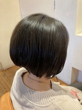 アイディー アートスペース ウェスト(ide art space WEST) 前下がり×ショートボブ