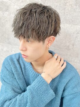 キアラ(Kchiara) ツイストスパイラル-刈り上げ-ハイライト福岡天神佐野勇士