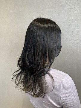 リリ(Liri material care salon by JAPAN) おしゃれインナーカラー