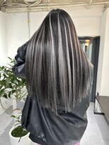 アルマバイロサ(ALMA by ROSA) 黒髪からハイライトスタイル/担当rui