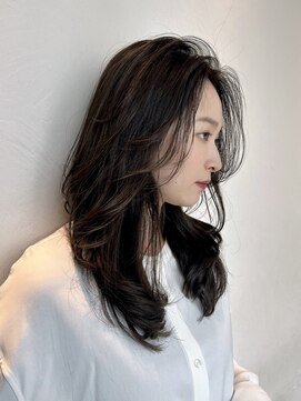 スペイディック 中目黒(SPADIC) オリーブグレージュ　動きのあるスタイル