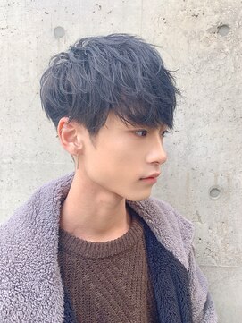 ロンド ローガン 名駅(Lond LOGAN) スパイラルパーマ メンズ 無造作 センターパート 名古屋