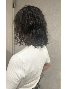リアイス(Re:ICE) 肩下ロブ外国人くせ毛風根元からスパイラルパーマ