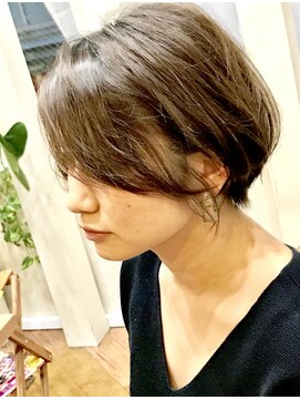 ヘアカフェ コトノハ(hair cafe Kotonoha) 【コトノハ】グレージュエッジショートひし形ミセスショートボブ