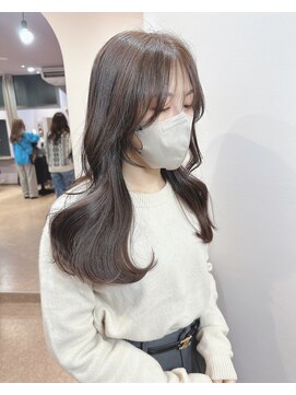 クム(QUMU) ブラウンカラー×韓国ヘア