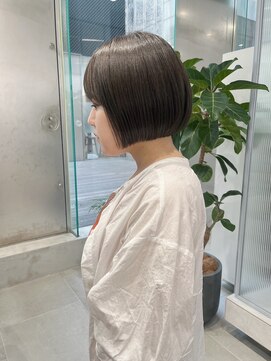 ガリカ 大名(Gallica) 【森千晶】しっとりまとまるミニボブに艶感オリーブグレージュ