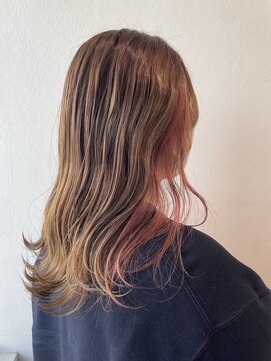 サラ ビューティー サイト 古賀店(SARA Beauty Sight) 【フェイスフレーミング】20代30代/インナーカラー/くすみピンク