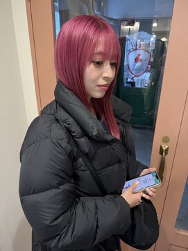 プラーチェ 古淵店(Plaatje) ビビットピンク