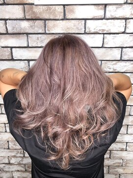 トゥルークリエイション 春日部(True Creation) ピンクベージュカラー