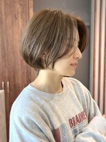 サン 白金台(SUN)&nbsp;オリーブブラウンの前髪長め小顔ショートボブ白金台目黒