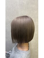 ウラヌス バイ ギャラクシー(URANUS by GALAXY) ミルクティーベージュ × 切りっぱなしボブ