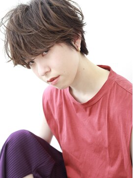 バディヘア ルーツ(BUDDY HAIR ROOTS) 外国人風ハイライトの大人カジュアルショート