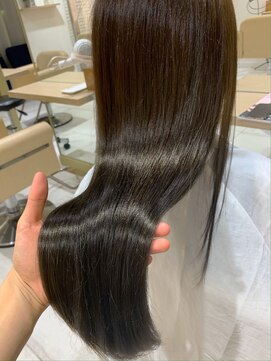 アンド ストーリーズ(&STORIES) 髪質改善イルミナカラーストレート艶髪ハイトーンカラー