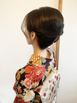 アトムテ(atomte) 夜会巻きアレンジ＊