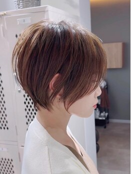 ピエナ(Piena)の写真/ショートに挑戦したい方、思い切ったイメチェンは《Piena》にお任せ！貴方の魅力を最大限に引き出します◎