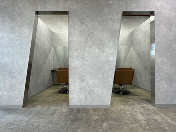 ネウィ 宮崎店(newi)の写真/【全席個室サロン】個室空間で人目を気にせずサロン時間をゆったりくつろげる♪髪質改善&縮毛矯正はお任せ!