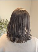オリーブグレージュ