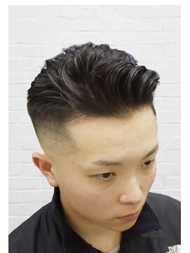 ダンブライズバーバー(DAN BRISE) スキンフェード