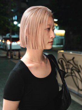 トゥコ(tuco) ミルクティーベージュ パッツンボブ ブロンドベージュ