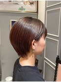 大人可愛い　抜け感耳掛けショート