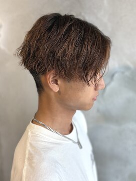 ニアウ 高崎店(Niau) メンズセンターパートツイストスパイラルパーマ群馬高崎眉毛