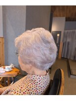 ジャドール 根元立ち上げふんわり、柔らかパーマ