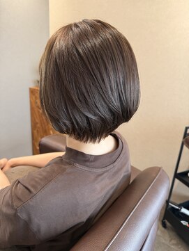 タプ(tapu) ショートボブ
