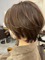 レイリー(LAiLy)&nbsp;ショートボブ　えり足タイトスタイル