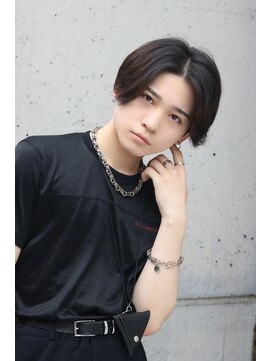 ネイビー(NAVY) 女子ウケ〇 サラサラヘア 流行りのセンターパート